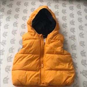 Almost new puffer vest for sale!!